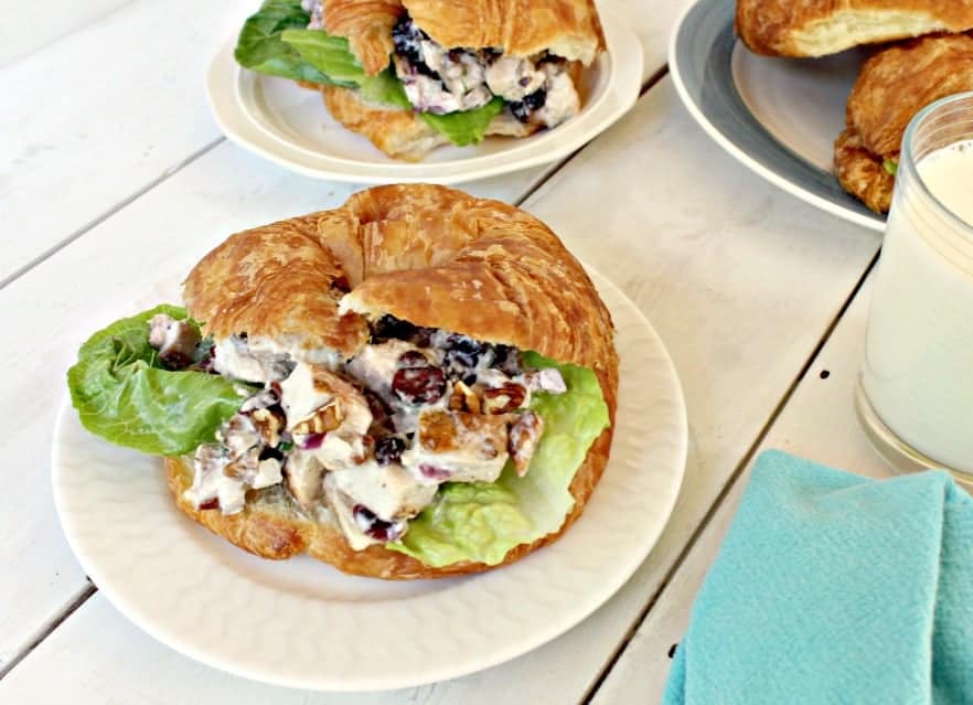 bob evans cranberry pecan chicken salad calories