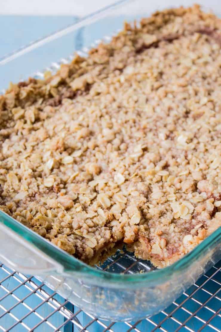 A glass baking dish filled with an oatmeal dessert.