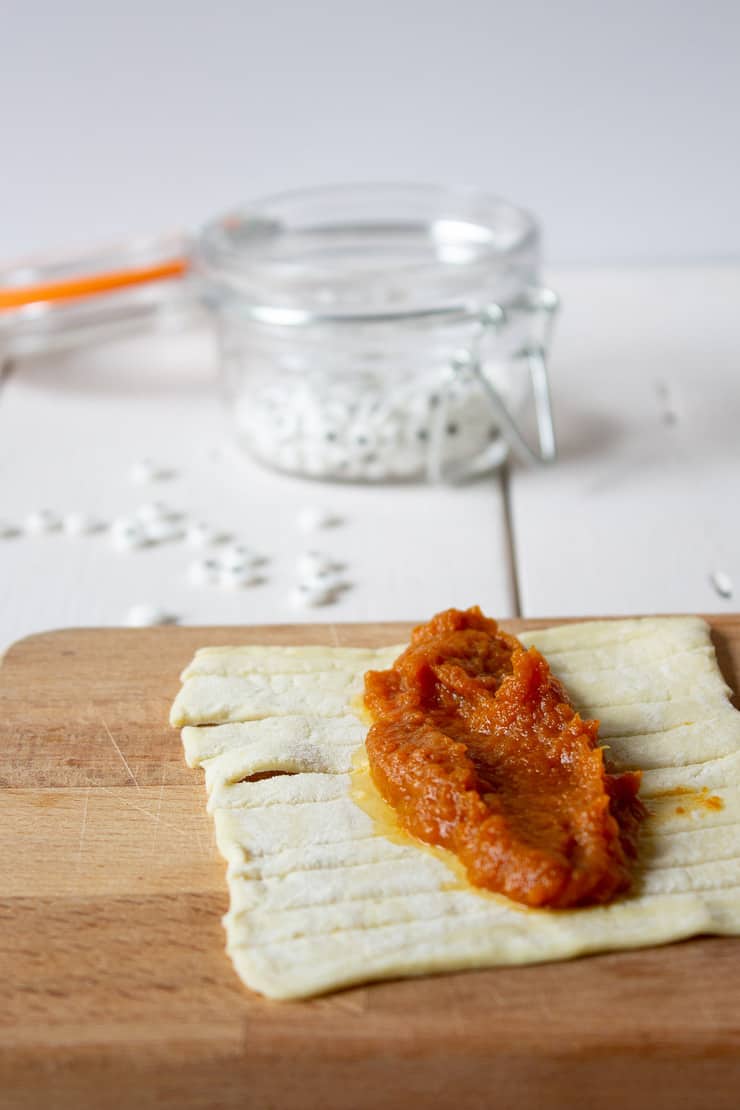 Puff pastry dough with pumpkin filling.