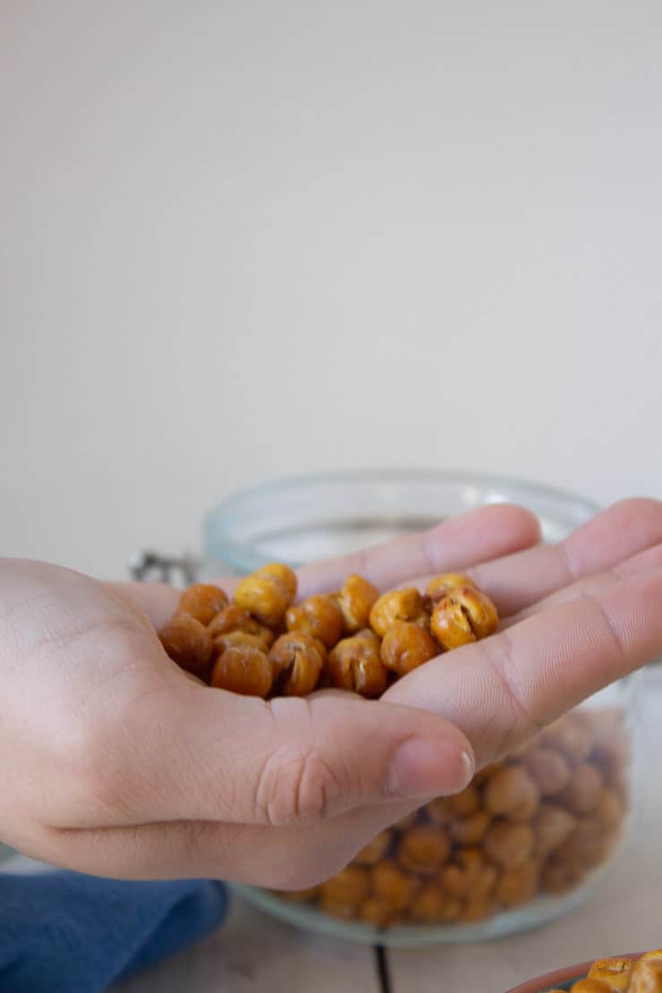 A handful of roasted chickpeas
