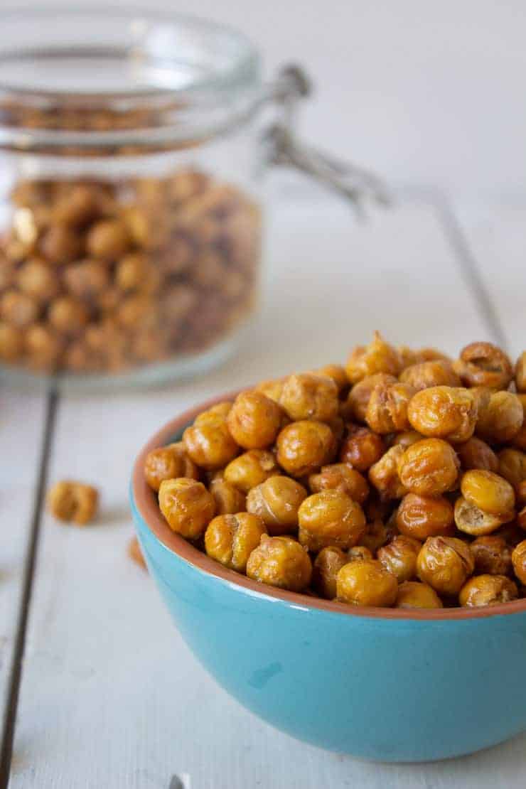 A small bowl fill with crispy chickpeas