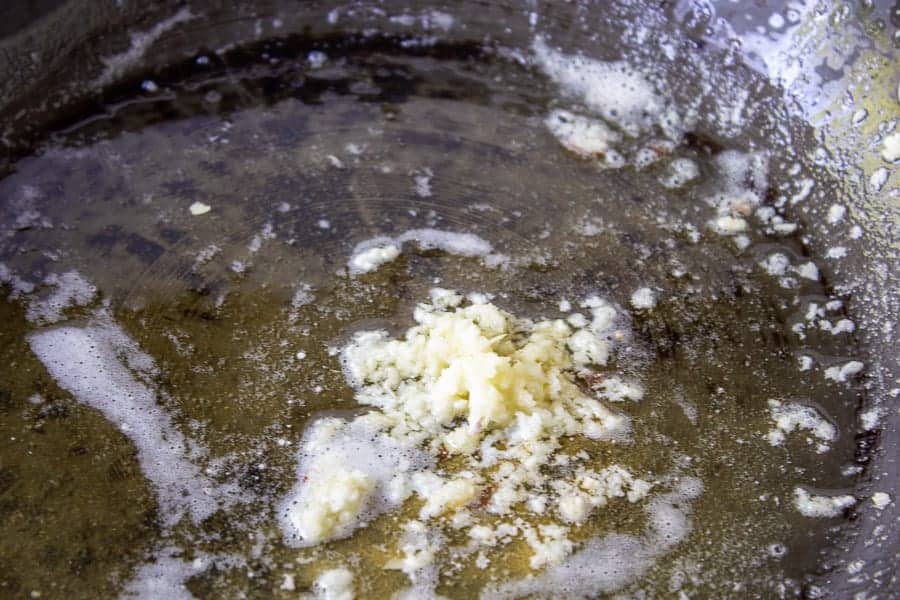 Garlic in a pan.