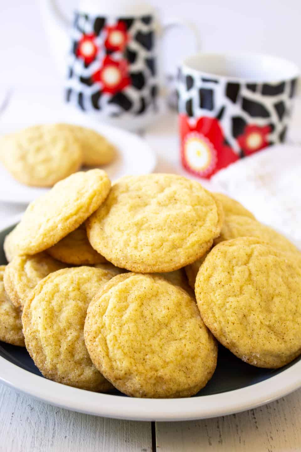 A plateful of sugar cookies.